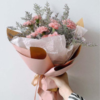 Fresh Morning” – Carnations and Dried Flowers – Elegant Floral Composition